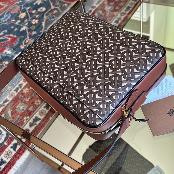 Authentic Burberry men bag - Picture 7 of 16